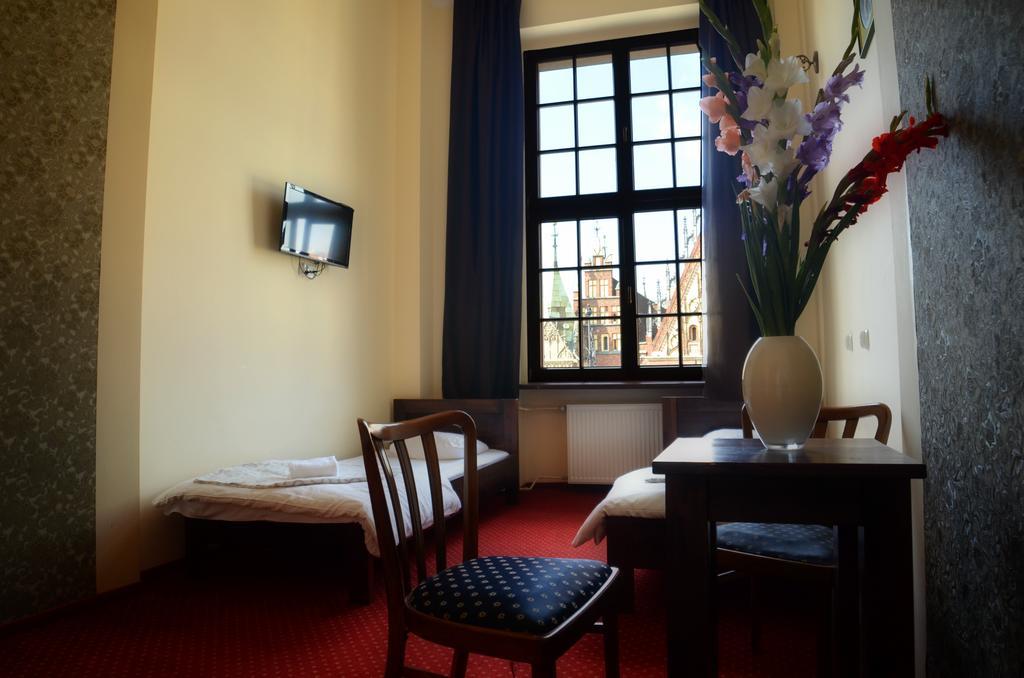 The One Hostel Wroclaw Room photo