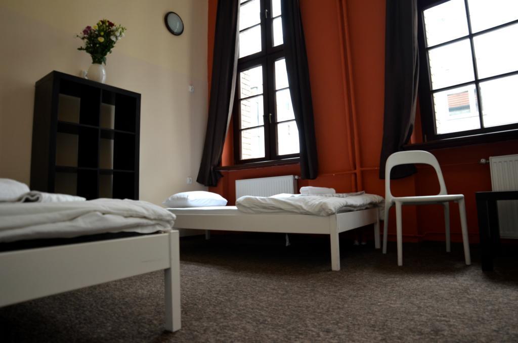 The One Hostel Wroclaw Room photo